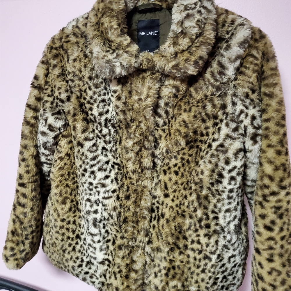 Faux fur leopard jacket